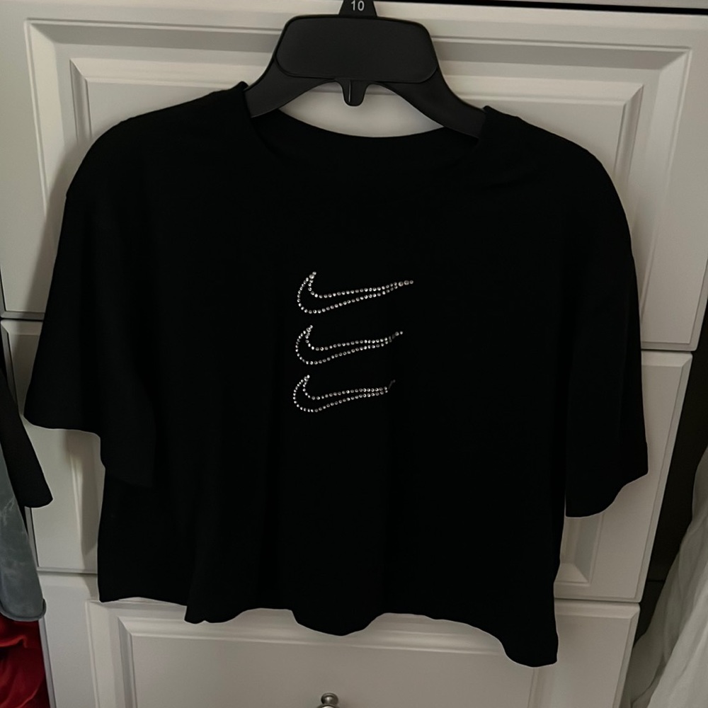 nike t shirt
